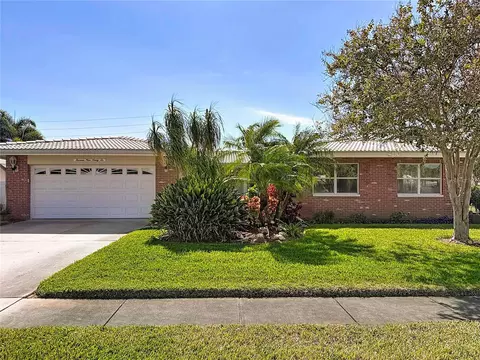 14996 Imperial Point Dr N, Largo, FL 33774