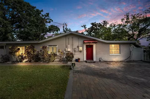 5 N Hayes Rd, Oldsmar, FL 34677