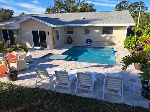 4530 19th Street Cir W, Bradenton, FL 34207