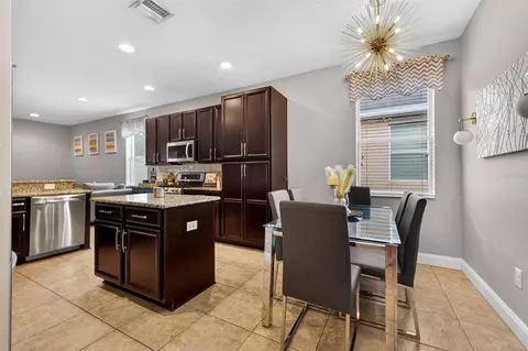 Kitchen - 11403 Camden Yard Ln, Lithia, FL 33547 photo 8 of 8