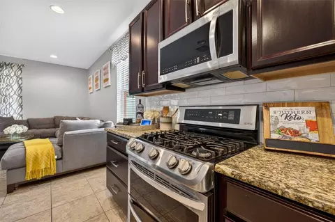 Kitchen - 11403 Camden Yard Ln, Lithia, FL 33547 photo 1 of 8