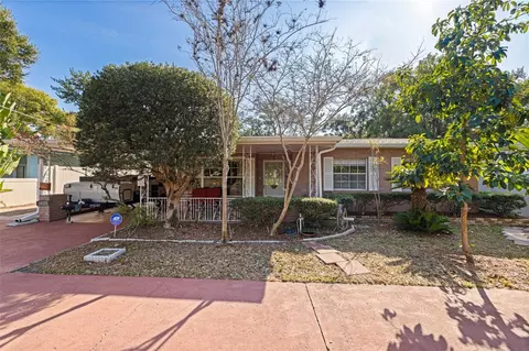 1420 W Bogie Dr, Tampa, FL 33612