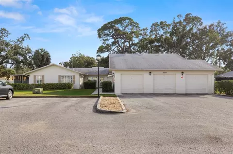 3357 38th St #B, Saint Petersburg, FL 33711