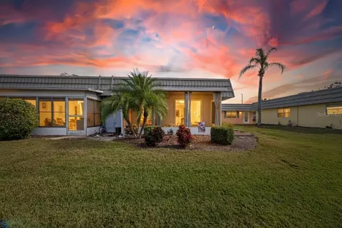 201 Bedford St #88, Sun City Center, FL 33573