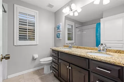 Bath - 6006 Chellas Ct, Lutz, FL 33558 photo 3 of 4