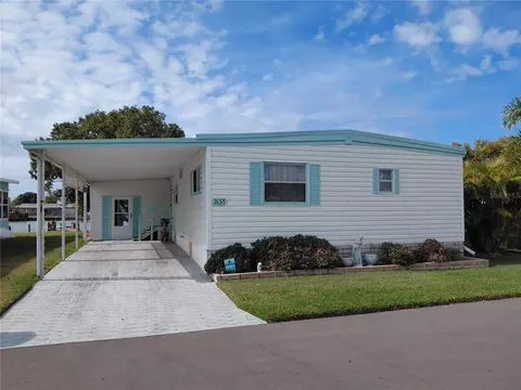 2135 Waterview Dr, Holiday, FL 34691