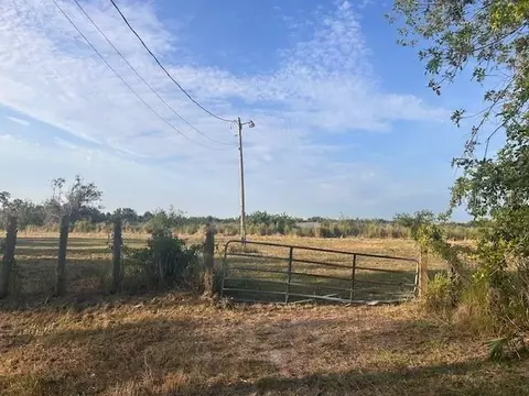 820 Stephens Rd, Ruskin, FL 33570 photo 1