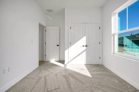 Bedroom - 5745 Wallis Ln, Saint Cloud, FL 34771 photo 7 of 9