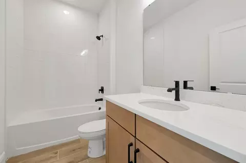 Bath - 5745 Wallis Ln, Saint Cloud, FL 34771 photo 5 of 7