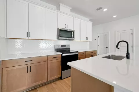 Kitchen - 5745 Wallis Ln, Saint Cloud, FL 34771 photo 2 of 5