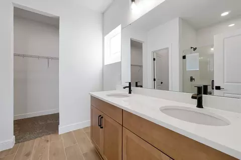 Bath - 5745 Wallis Ln, Saint Cloud, FL 34771 photo 1 of 7