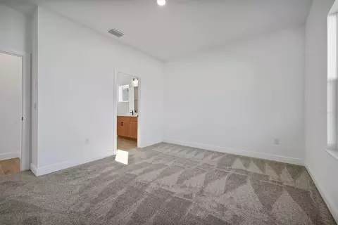 Bedroom - 5745 Wallis Ln, Saint Cloud, FL 34771 photo 3 of 9