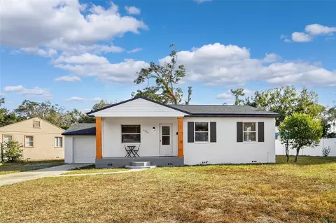 1215 Nicholson St, Clearwater, FL 33755