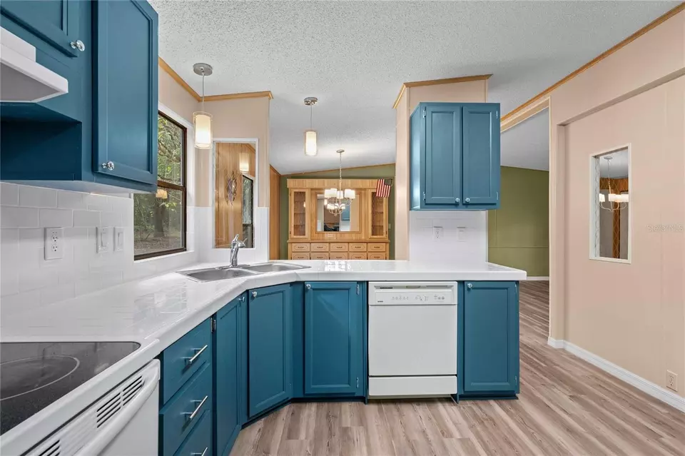 39720 Sunburst Dr, Dade City, FL 33525 | MLS# TB8453451 | 31 Photos ...