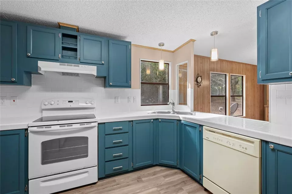 39720 Sunburst Dr, Dade City, FL 33525 | MLS# TB8453451 | 31 Photos ...