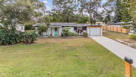 1373 Pinebrook Dr, Clearwater, FL 33755