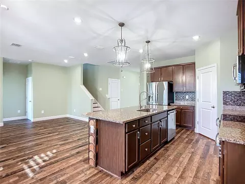 Kitchen - 6203 115th Ave E, Parrish, FL 34219 photo 9 of 12