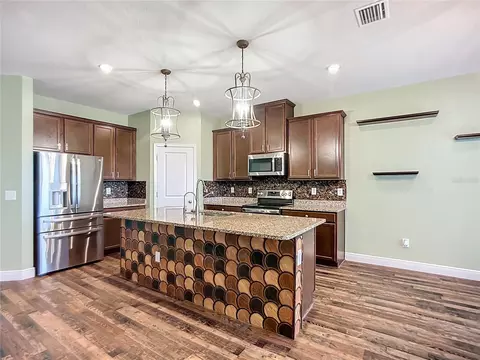 Kitchen - 6203 115th Ave E, Parrish, FL 34219 photo 10 of 12