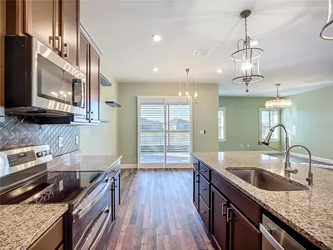 Kitchen - 6203 115th Ave E, Parrish, FL 34219 photo 4 of 12