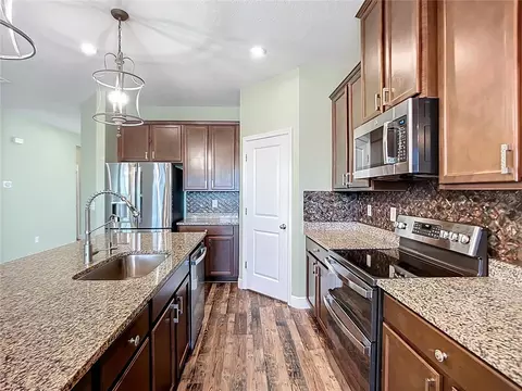 Kitchen - 6203 115th Ave E, Parrish, FL 34219 photo 7 of 12