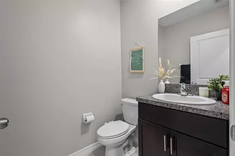 Bath - 13549 Willow Bluestar Loop, Riverview, FL 33579 photo 1 of 2