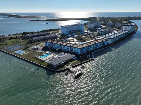 5 Gateshead Dr #107, Dunedin, FL 34698