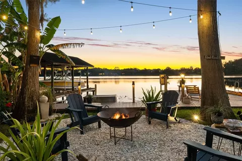 122 Lake Dr, Lutz, FL 33548