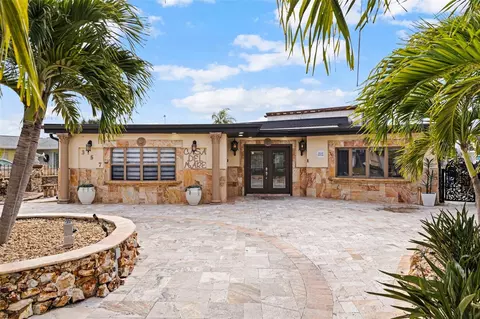 357 La Hacienda Dr, Indian Rocks Beach, FL 33785