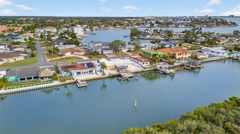 1421 Sea Gull Dr S, Saint Petersburg, FL 33707