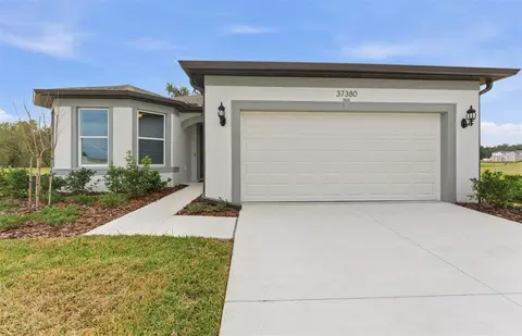 37380 Clinch Cir, Zephyrhills, FL 33540