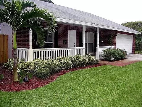 2434 Dartmouth Ave N, Saint Petersburg, FL 33713