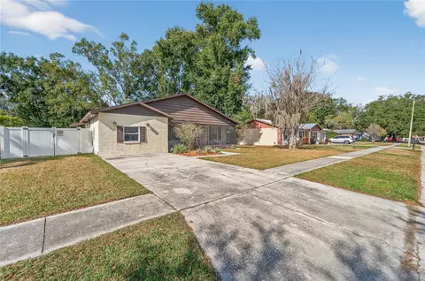 632 Swiss Dr, Lakeland, FL 33810