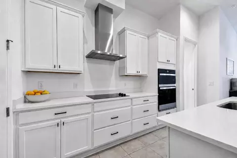 Kitchen - 11823 Armada Way, Parrish, FL 34219 photo 1 of 3