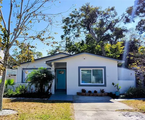 1818 Shore Acres Blvd NE, Saint Petersburg, FL 33703