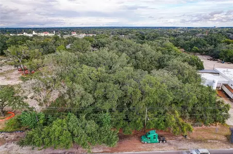 6905 6907 Rowlett Park Dr, Tampa, FL 33610