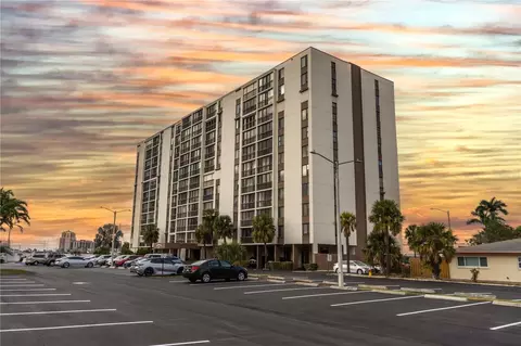 255 Dolphin Pt #803, Clearwater Beach, FL 33767