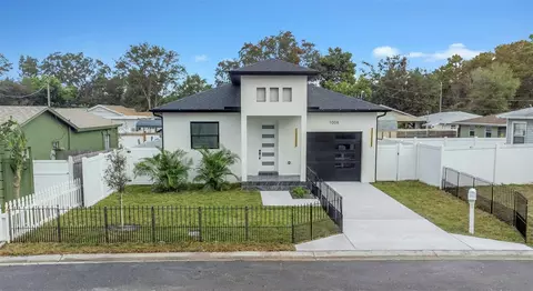1008 Hawkins St, Clearwater, FL 33756