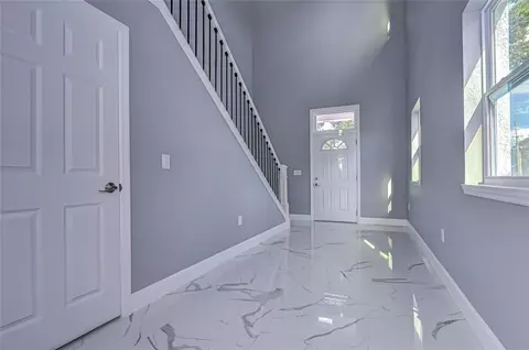 Entry Way - 5312 76th Ave N, Pinellas Park, FL 33781 photo 2 of 4