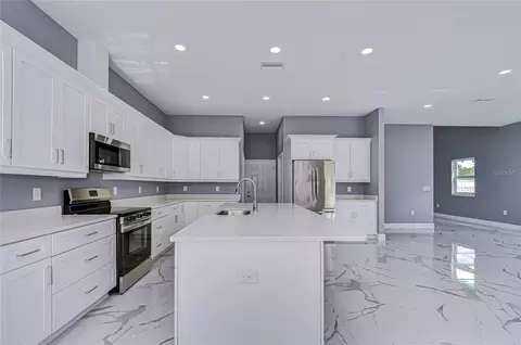Kitchen - 5312 76th Ave N, Pinellas Park, FL 33781 photo 4 of 8
