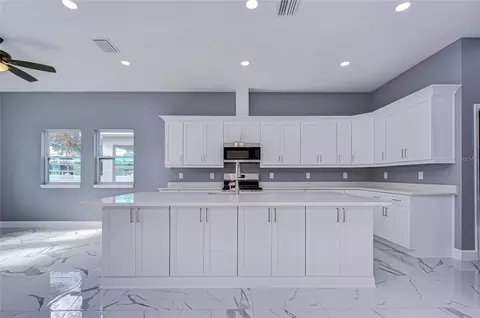 Kitchen - 5312 76th Ave N, Pinellas Park, FL 33781 photo 2 of 8