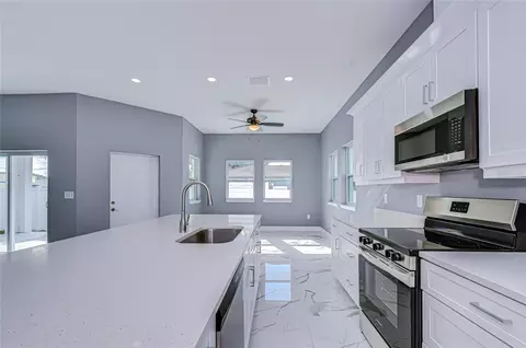 Kitchen - 5312 76th Ave N, Pinellas Park, FL 33781 photo 6 of 8
