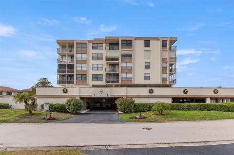 6279 Sun Blvd #503, Saint Petersburg, FL 33715