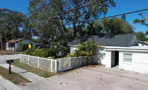 1166 Woodlawn St, Clearwater, FL 33756
