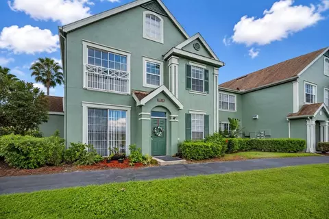 9834 Lake Chase Island Way #9834, Tampa, FL 33626