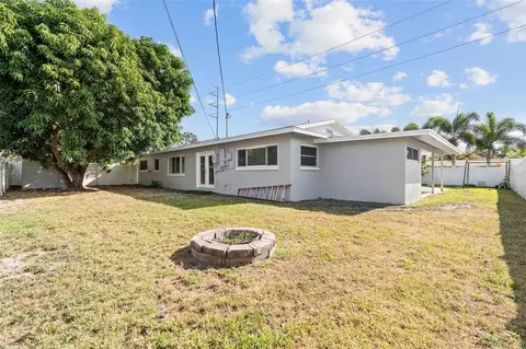 Exterior - 2453 Roberta St, Largo, FL 33771 photo 1 of 4