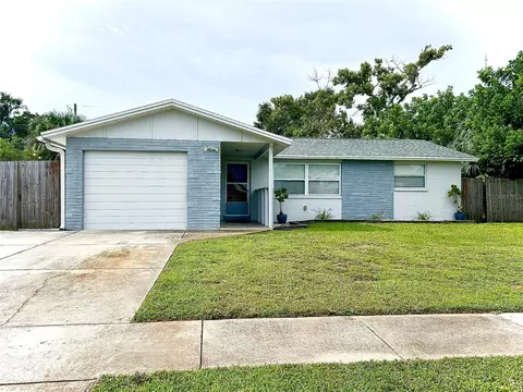 8656 Magnolia Dr, Seminole, FL 33777