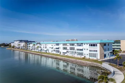 5940 30th Ave S #209, Gulfport, FL 33707