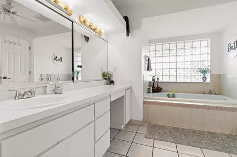Bath - 5301 Merrifield Ct, Spring Hill, FL 34608 photo 1 of 6