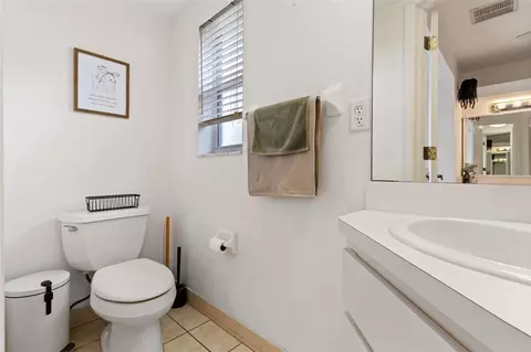 Bath - 5301 Merrifield Ct, Spring Hill, FL 34608 photo 3 of 6