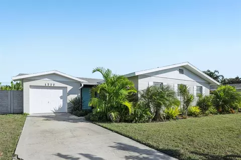 1777 Croton Dr, Venice, FL 34293
